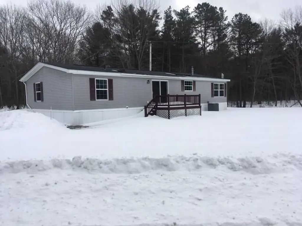 18 Amos Way Brunswick ME 04011