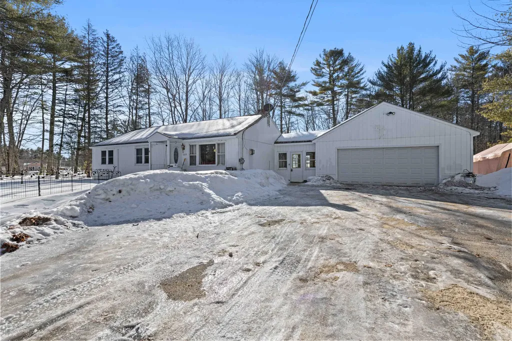 588 Ossipee Trail W Standish ME 04084