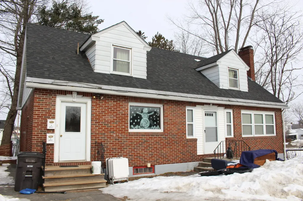 4 Queens Way Waterville ME 04901