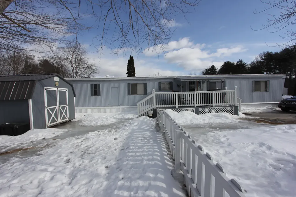 54 Hillside Drive Sabattus ME 04280