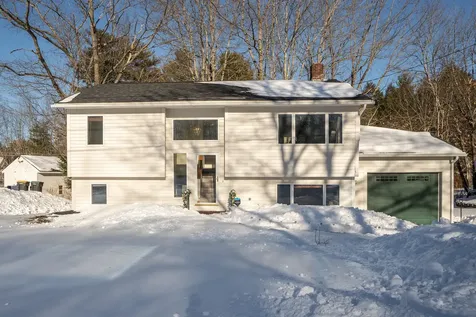 32 Church Street Scarborough ME 04074