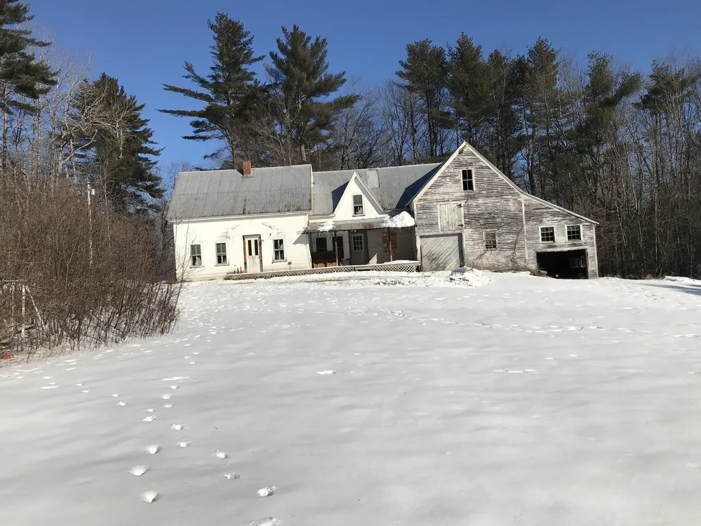 632 Pond Road Mount Vernon ME 04352