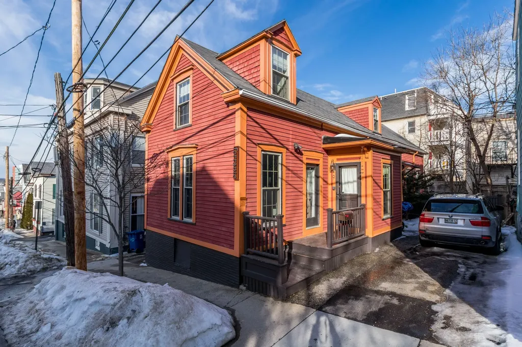 9 Hanover Street Portland ME 04101