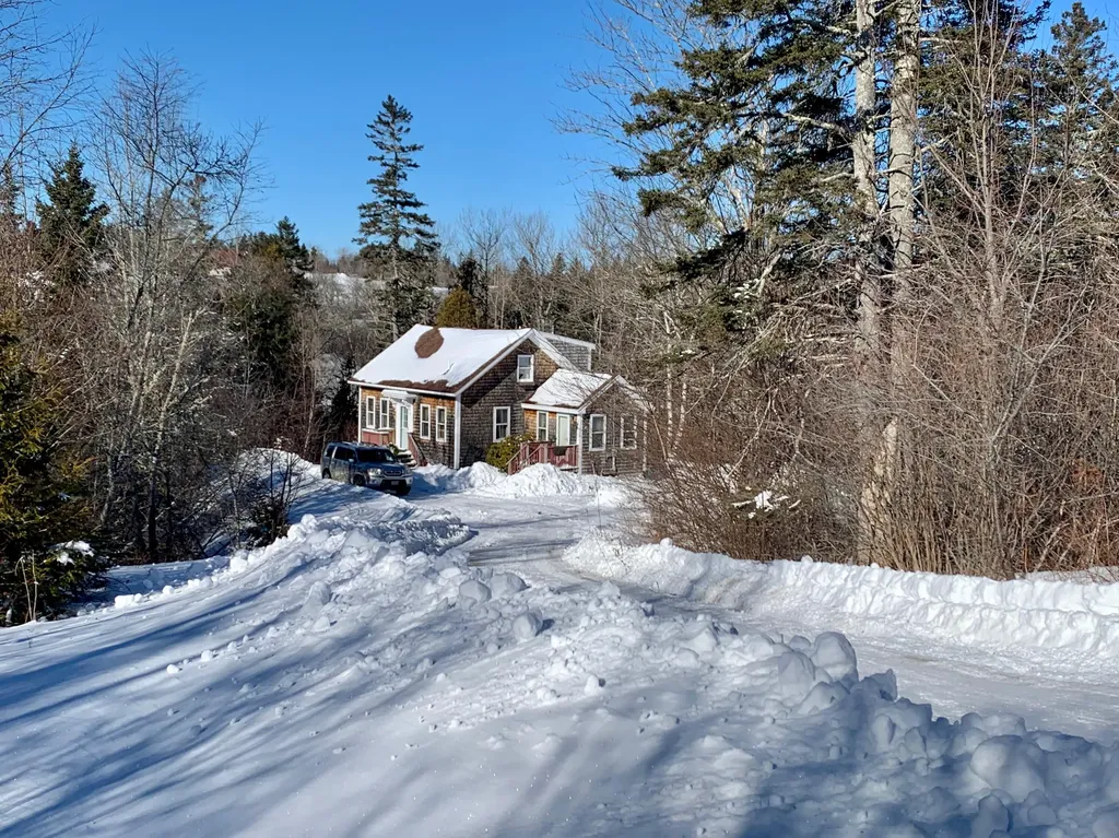879 County Road Lubec ME 04652