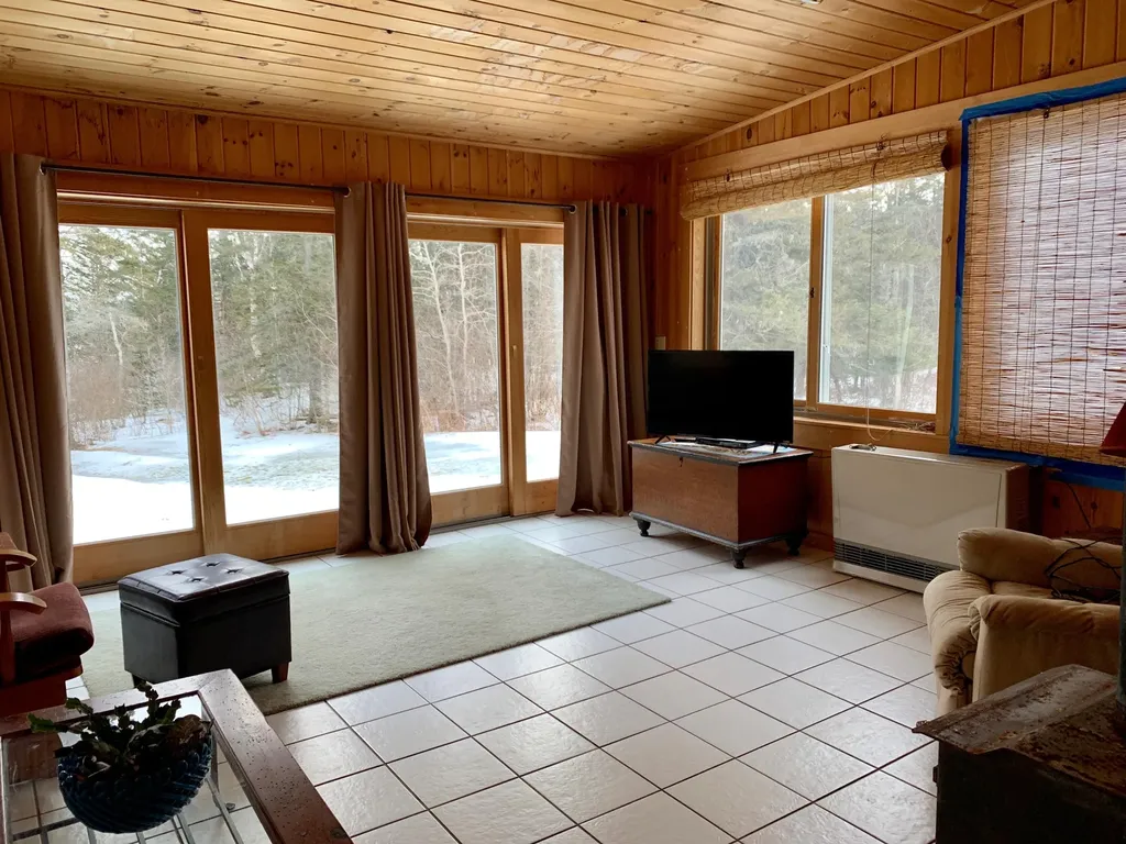 879 County Road Lubec ME 04652