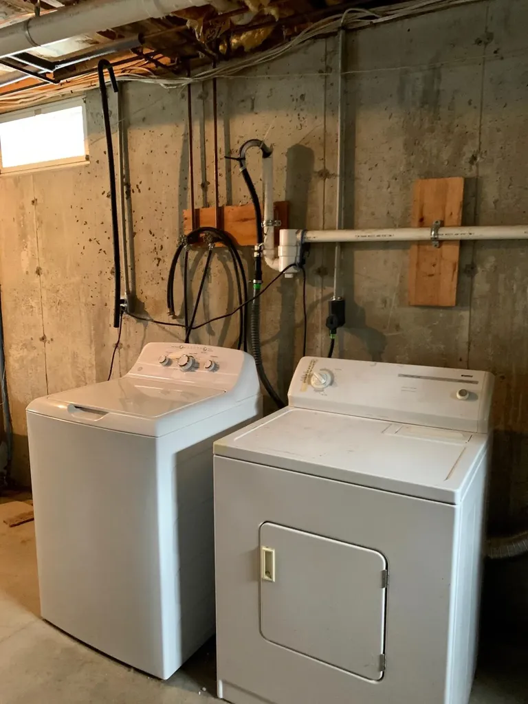 879 County Road Lubec ME 04652