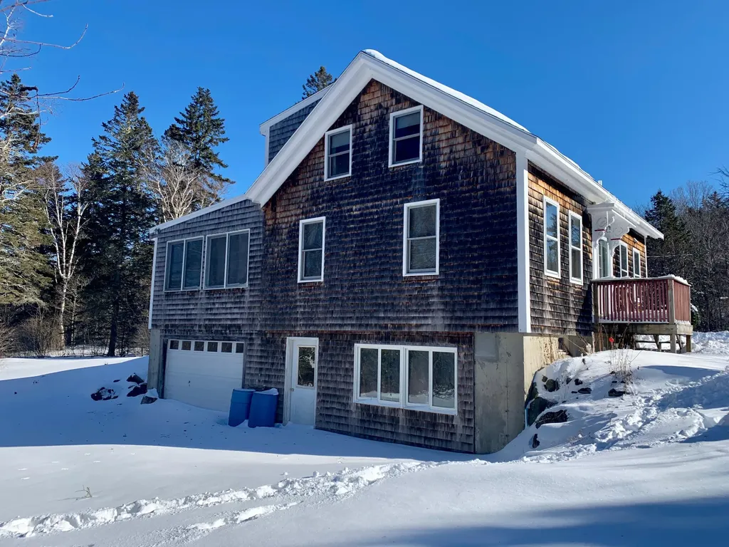 879 County Road Lubec ME 04652