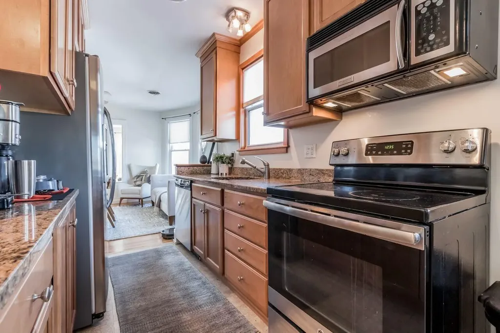23-25 Deerfield Road Portland ME 04101