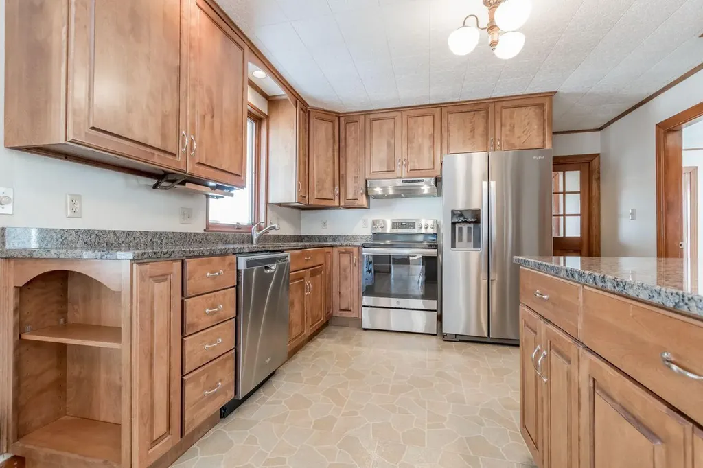 23-25 Deerfield Road Portland ME 04101