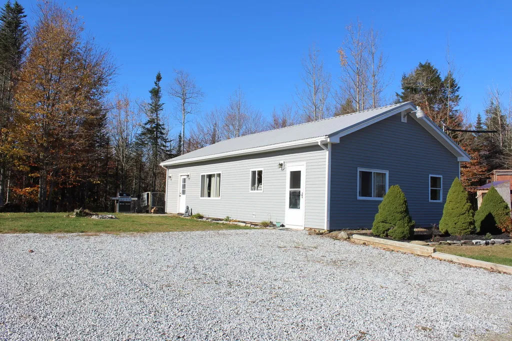 15 Deer Run Lane Searsport ME 04974
