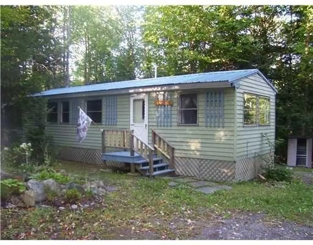 956 Greeleys Landing Road Dover-foxcroft ME 04426