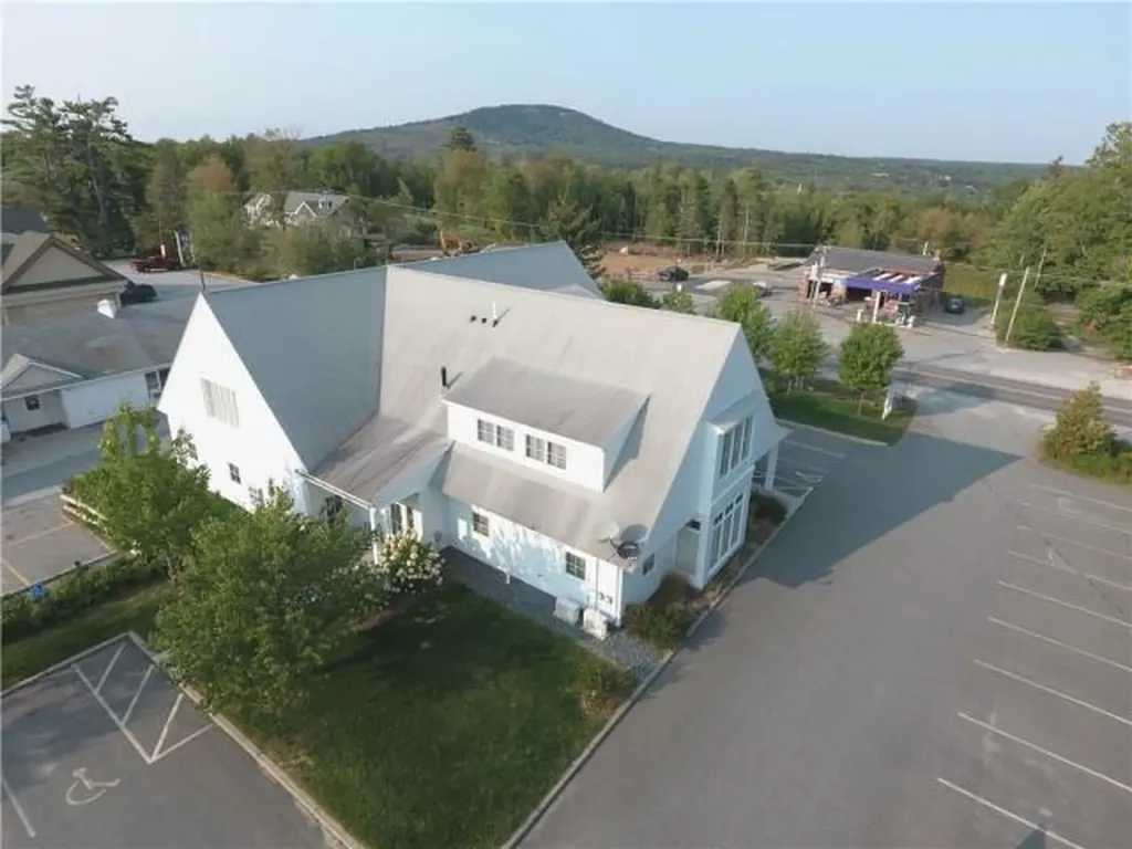 1 West Lane Blue Hill ME 04614