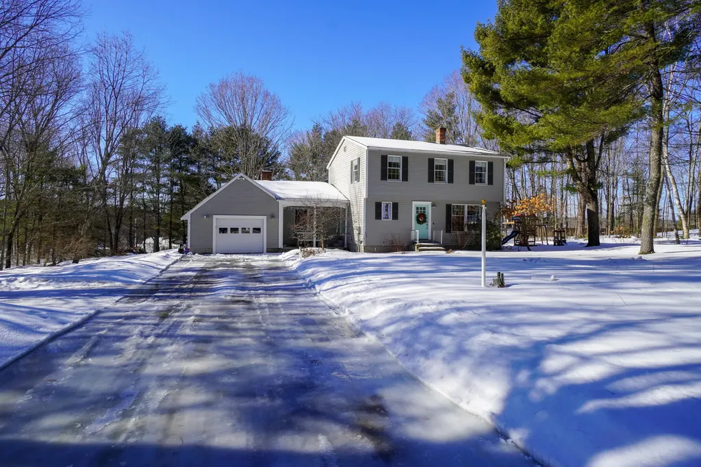 18 Meadowview Road Windham ME 04062