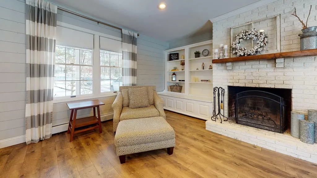 18 Meadowview Road Windham ME 04062