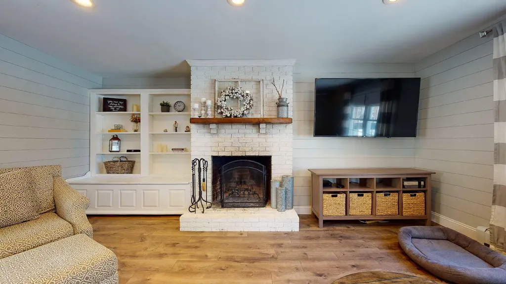 18 Meadowview Road Windham ME 04062