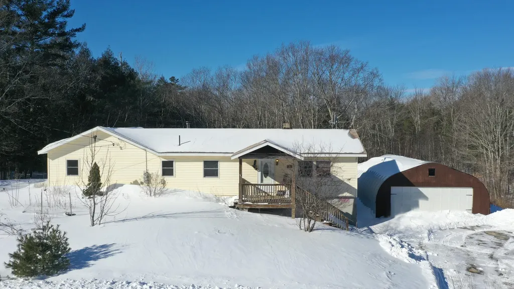 110 River Road Richmond ME 04357