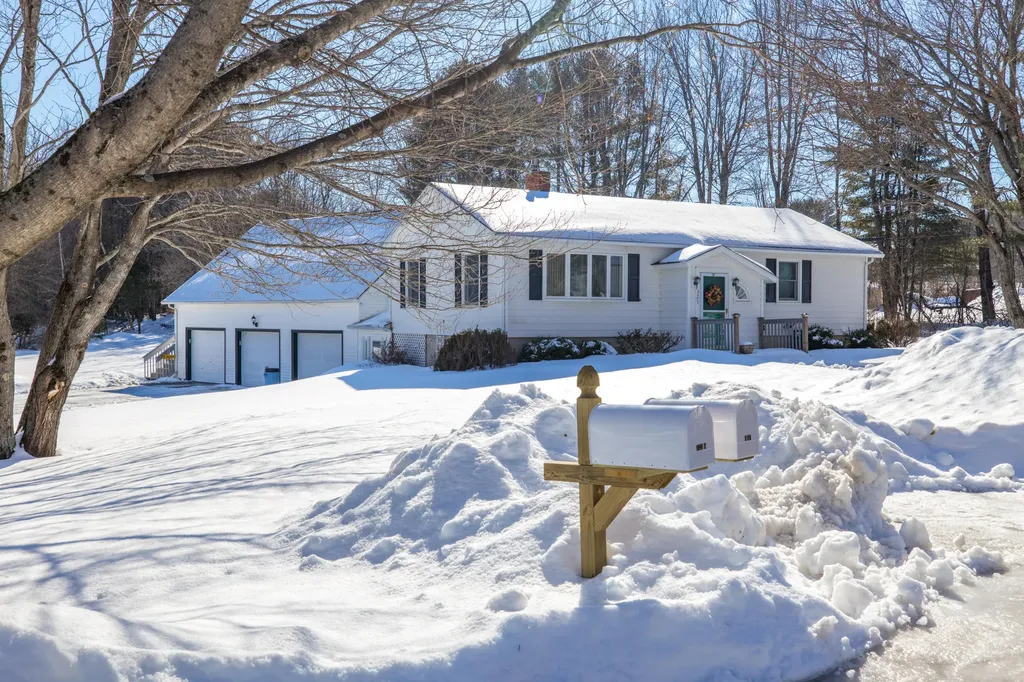 325 Stetson Road Lewiston ME 04240