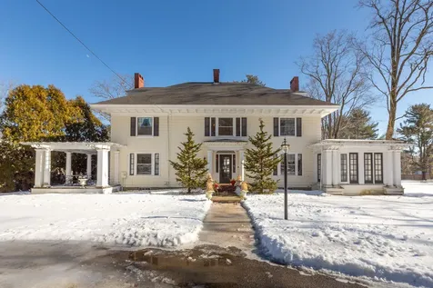 295 Foreside Road Falmouth ME 04105