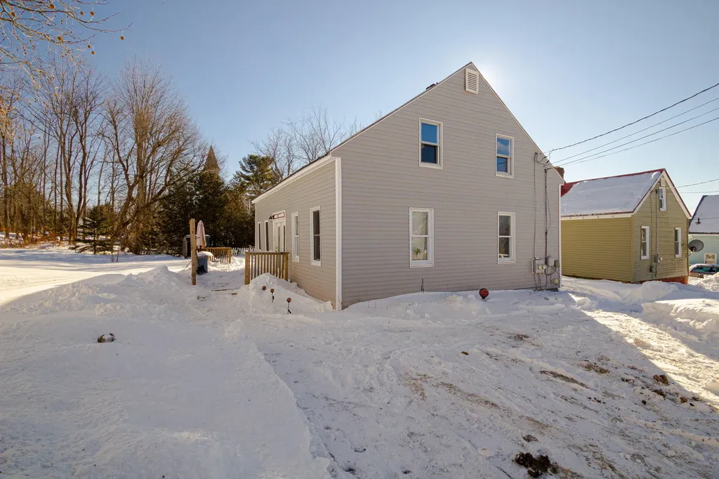 20 Preble Hill Road Vassalboro ME 04989