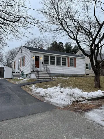 27 Hanson Street Portland ME 04103