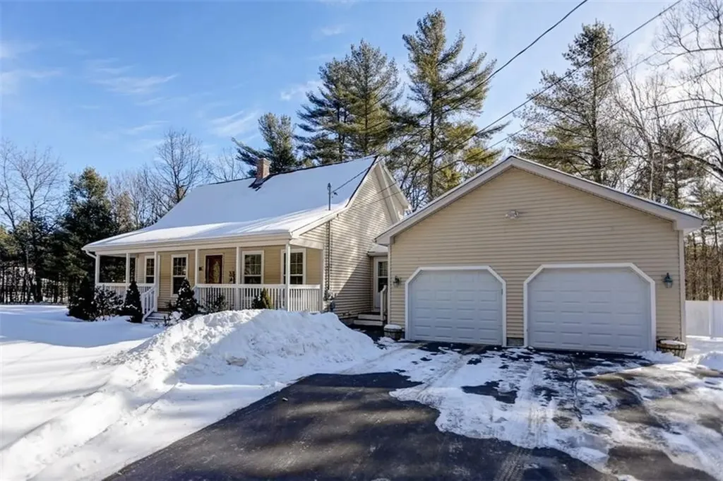 129 Quail Trail Buxton ME 04093