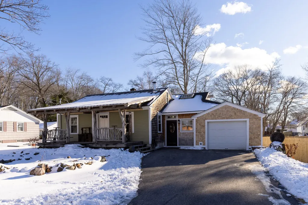 9 Lowell Street Sanford ME 04073