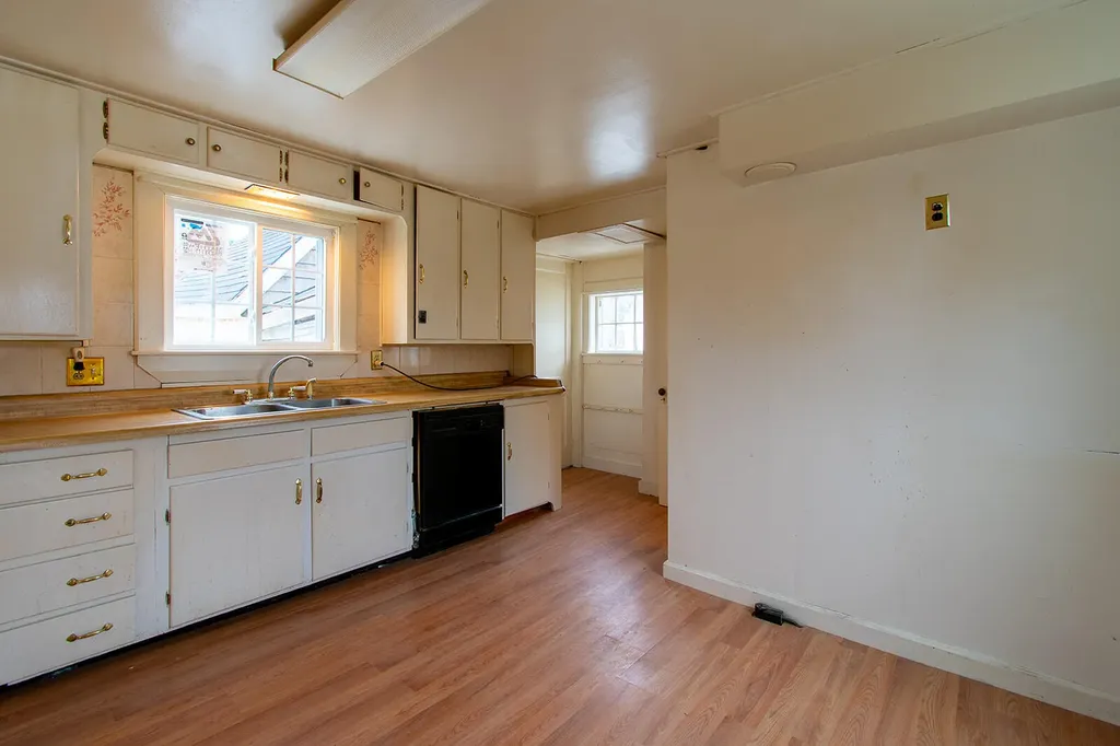 47 Beechwood Street Thomaston ME 04861