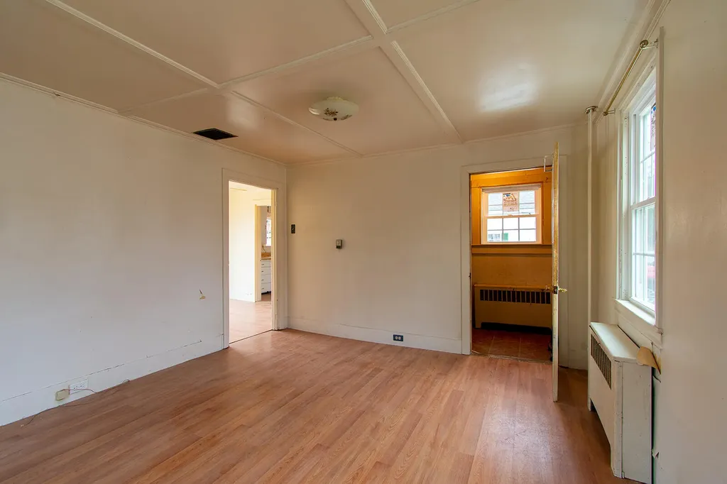 47 Beechwood Street Thomaston ME 04861