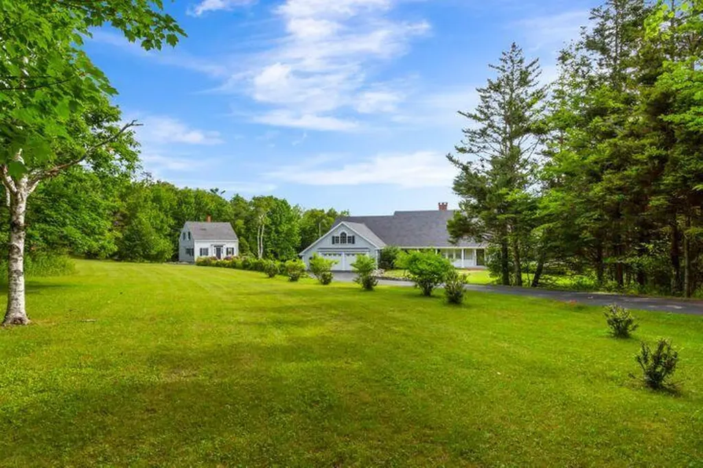 74 Pumpkin Cove Road Bristol ME 04554