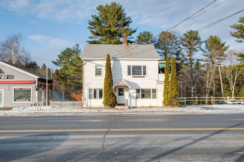 176 Pleasant Street Brunswick ME 04011