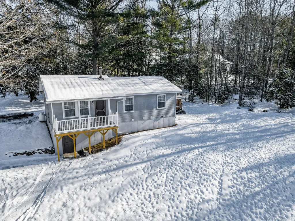 161 Bog Road Vassalboro ME 04989