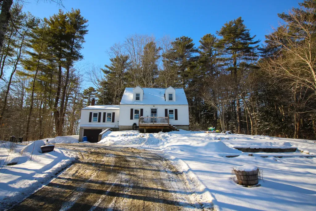 900 N Main Street Winterport ME 04496