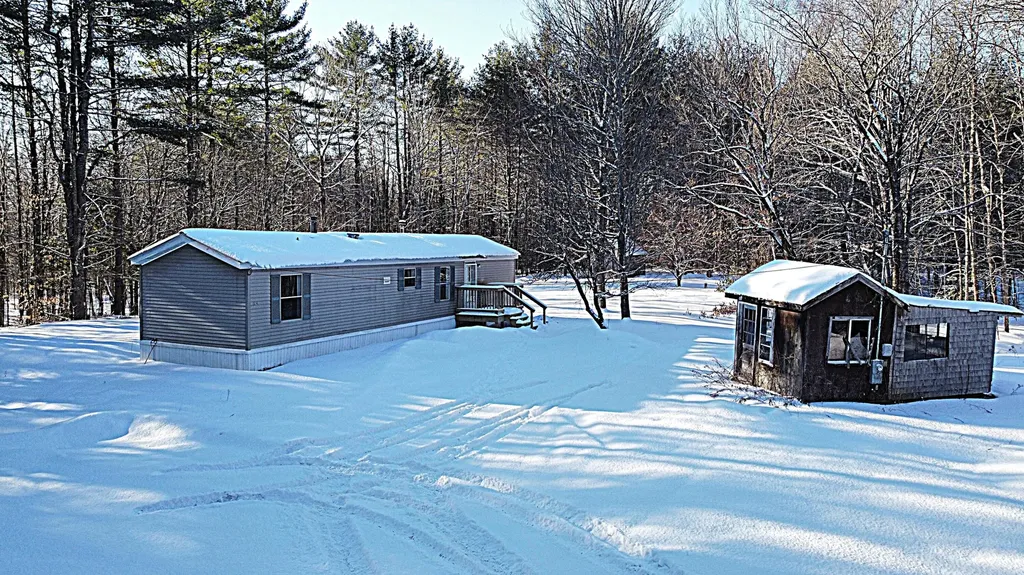 1514 Canaan Road Hartland ME 04943
