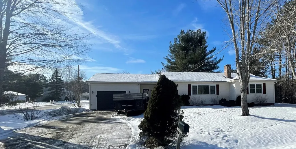 49 Perry Road Hampden ME 04444