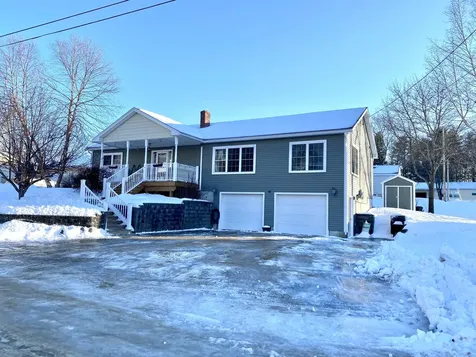 8 Chenault Street Lewiston ME 04240