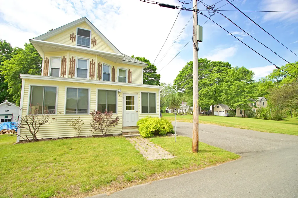 9 Olive Heights Bangor ME 04401