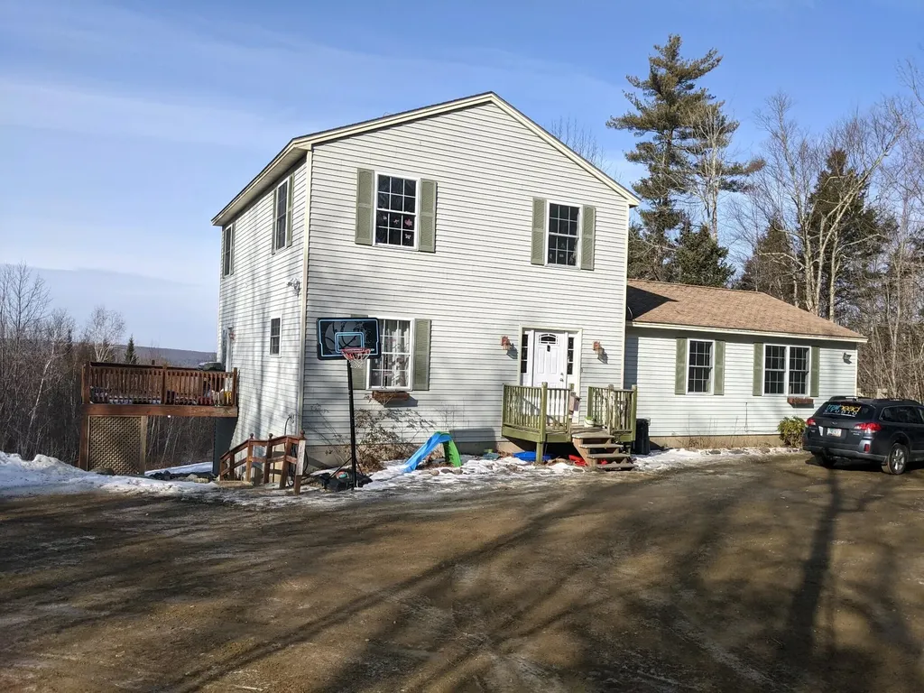 778 Barrett Hill Road Union ME 04862
