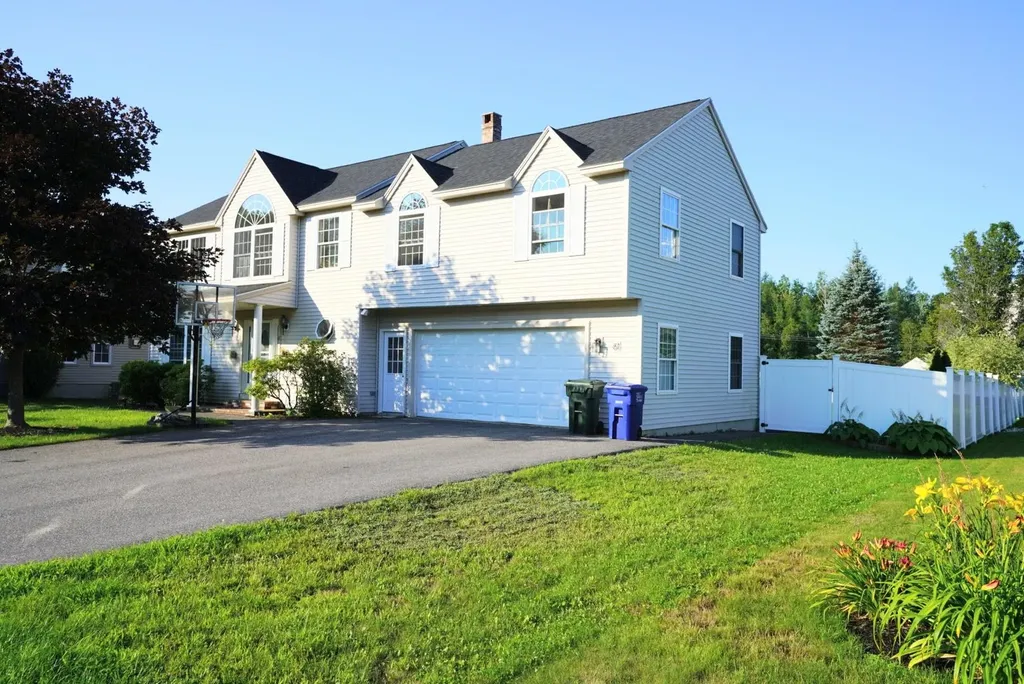 61 Snowberry Drive South Portland ME 04106