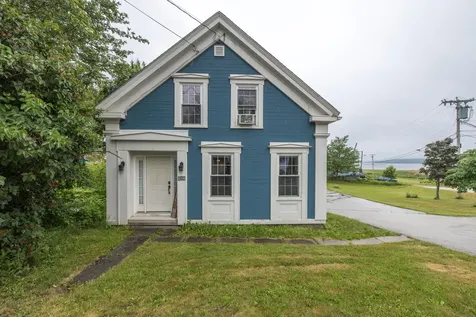 252 Main Street Winterport ME 04496