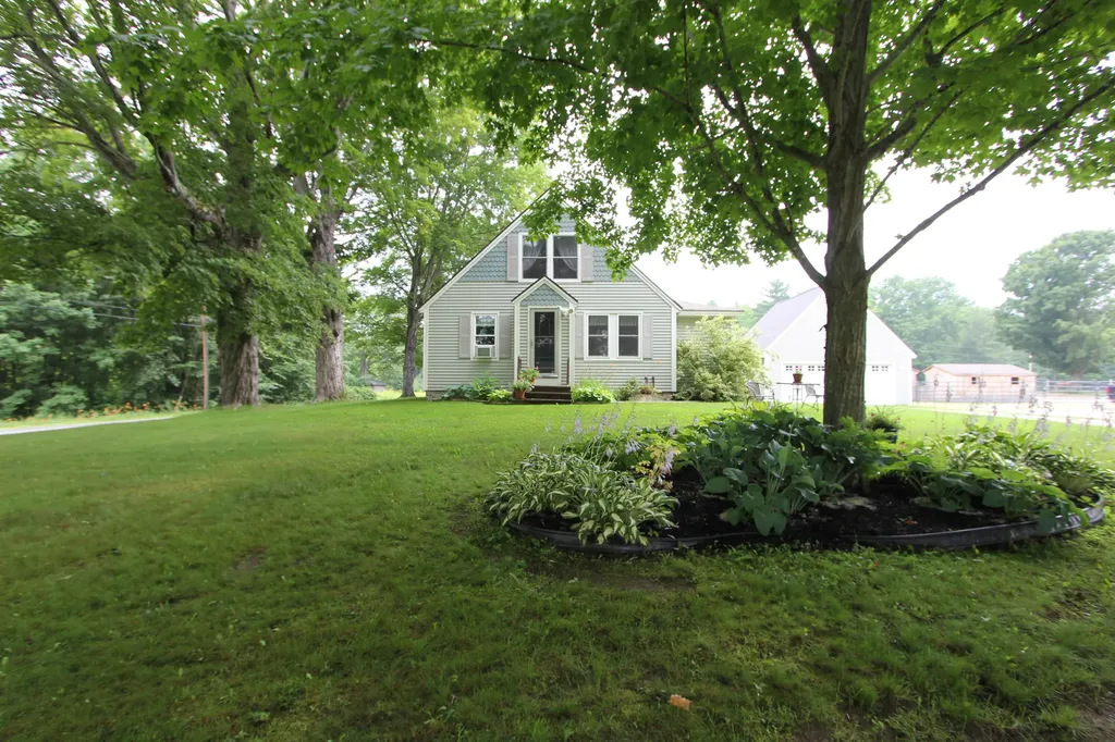 415 Old Lewiston Road Winthrop ME 04364