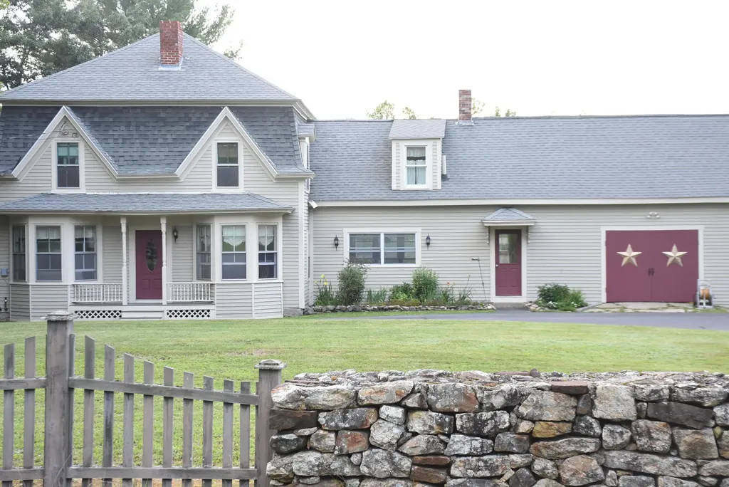 154 High Road Cornish ME 04020