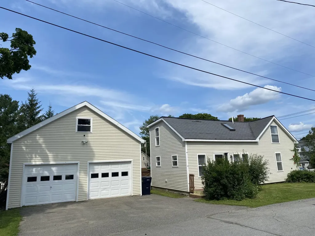 77 Webster Avenue Bangor ME 04401