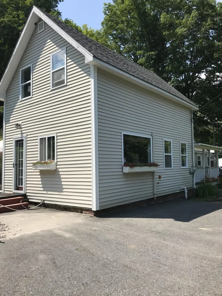 35 Greenville Street Hallowell ME 04347