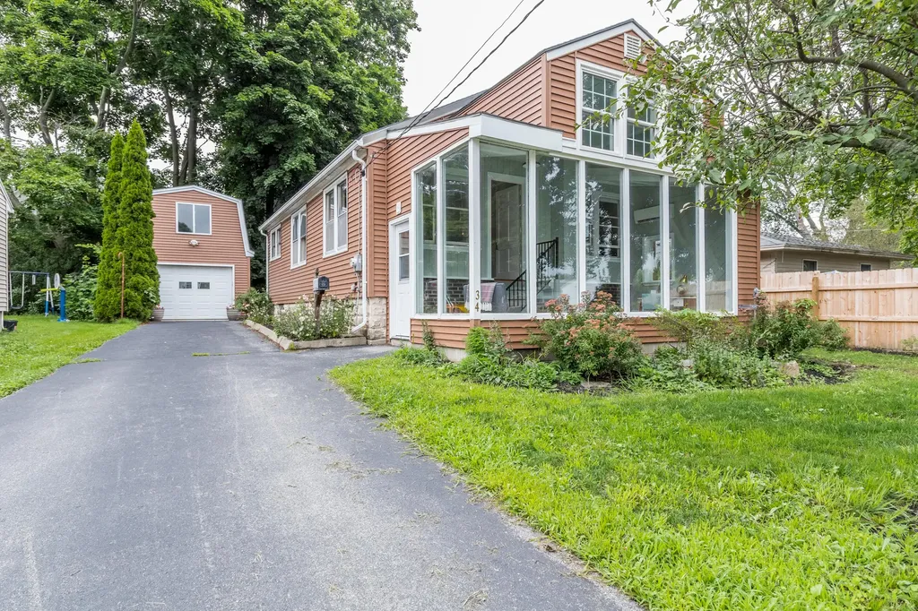 34 Inverness Street Portland ME 04103