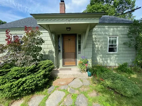547 Main Street Wayne ME 04284
