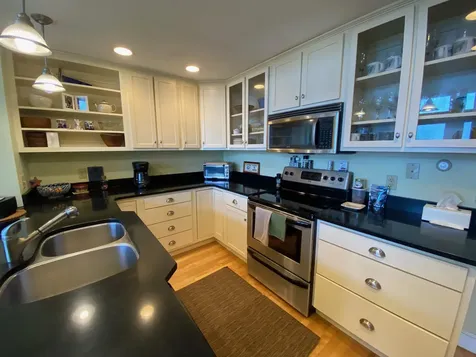 547 Main Street Wayne ME 04284