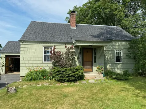 547 Main Street Wayne ME 04284