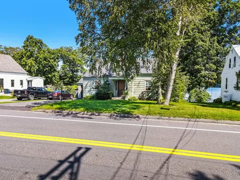 547 Main Street Wayne ME 04284
