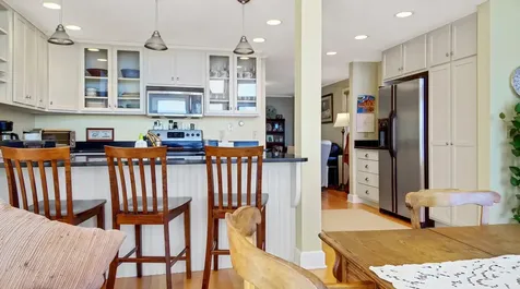 547 Main Street Wayne ME 04284