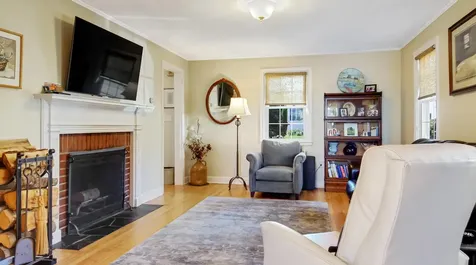 547 Main Street Wayne ME 04284